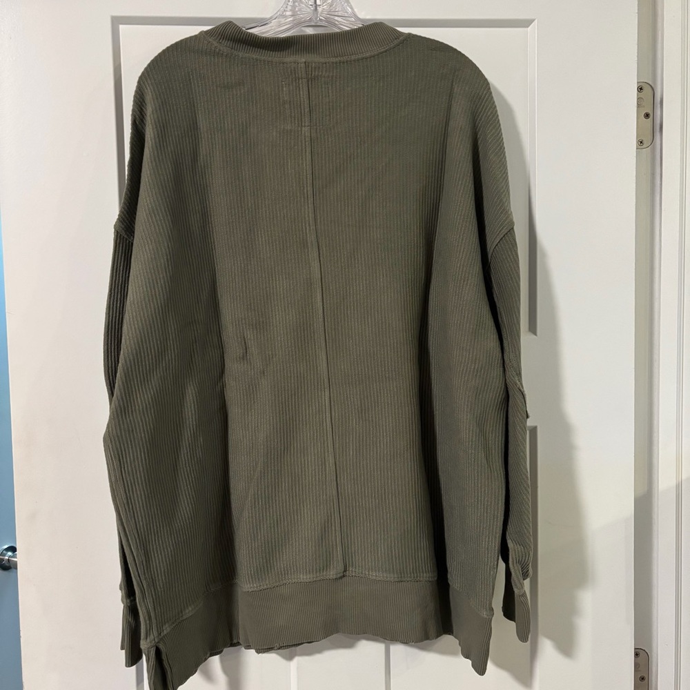 NWOT Aerie Olive Green Ribbed Sweatshirt - Picture 4 of 4